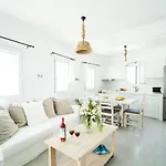 Plori And Apartamento Aegiali