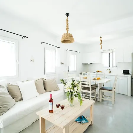 Plori And Apartment Aegiali