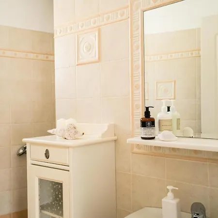 Plori And * 艾吉亚里