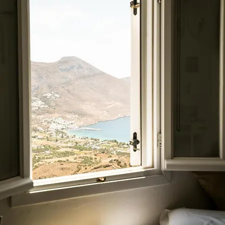 Plori And 艾吉亚里