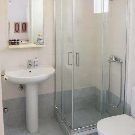 Plori And 公寓 艾吉亚里