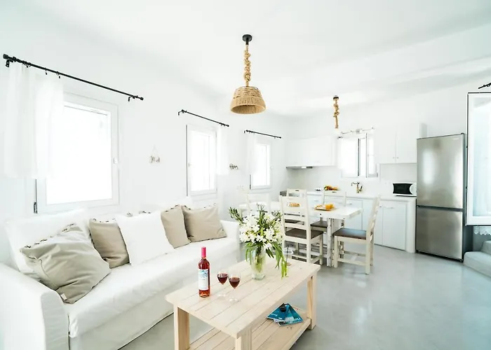 Plori And Lejlighed Aegiali